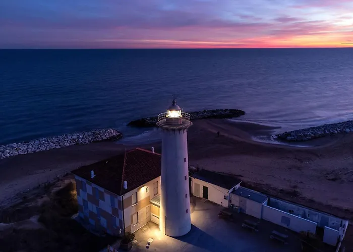 Апартаменти Duplex With Wifi And Fireplace