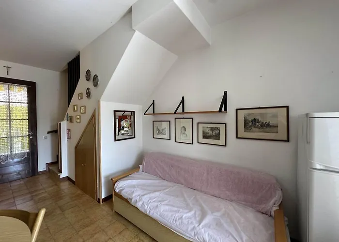 Duplex With Wifi And Fireplace Бібіоне